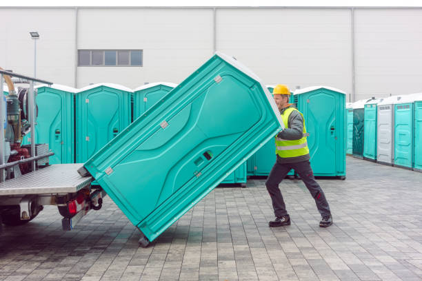 Types of Portable Toilets We Offer in Valmeyer, IL